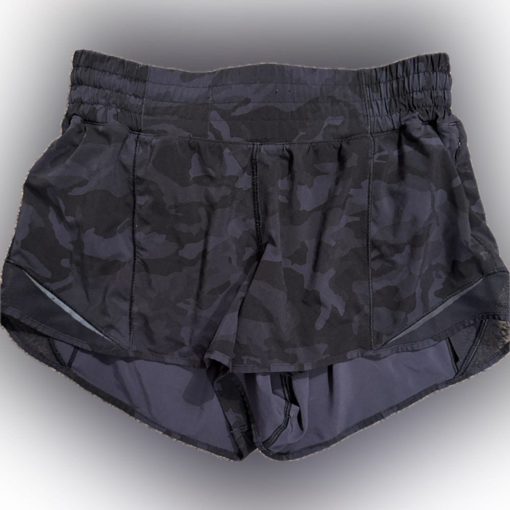Lululemon Speed Up Shorts Size 6 Black Camo Mid Rise Running Athletic